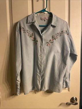Westbound Light Blue Floral Embroidered Button-Down Shirt